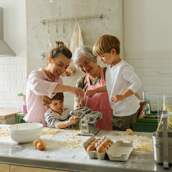 Family Coking Pasta.png