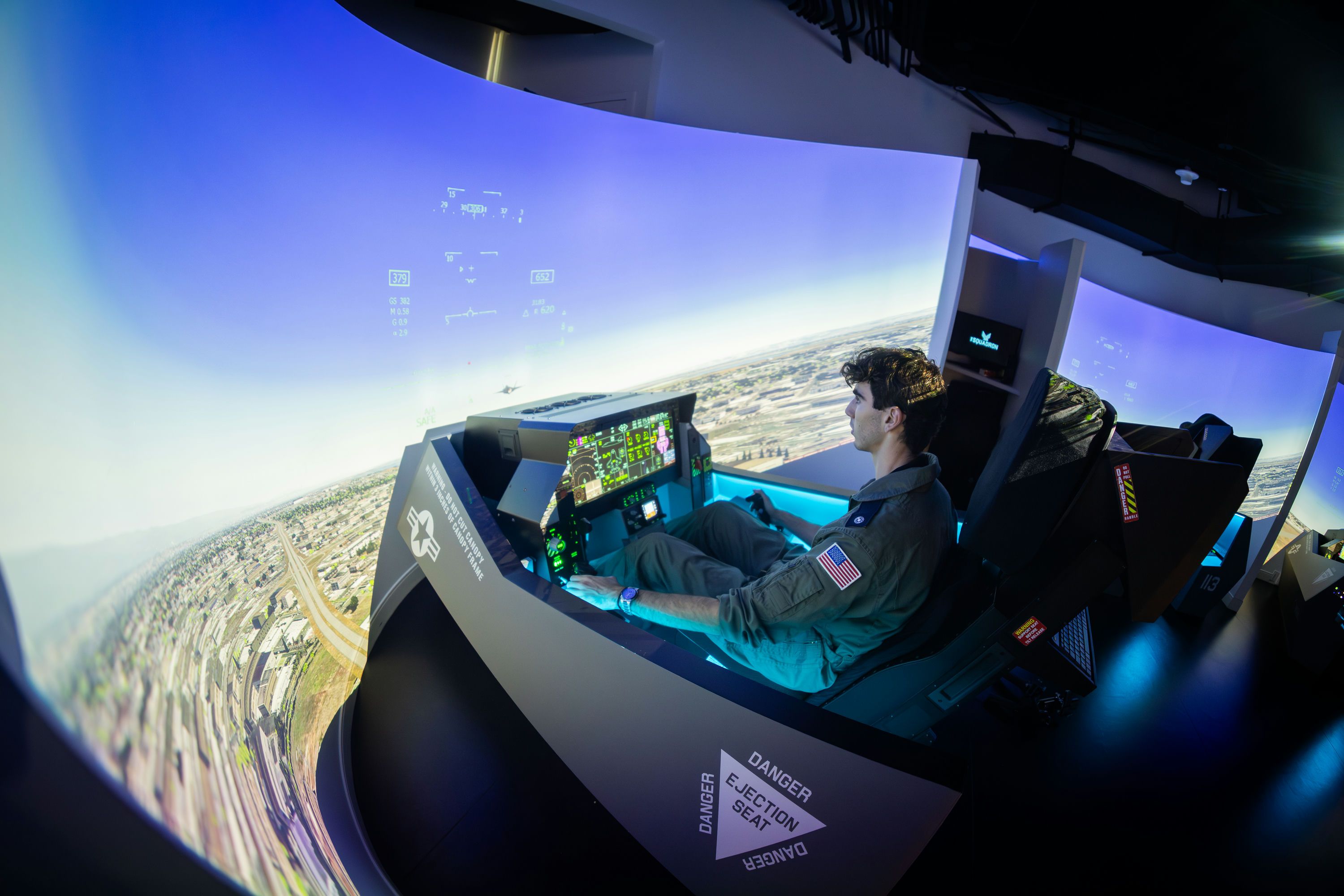 F 35 Cockpit Simulator