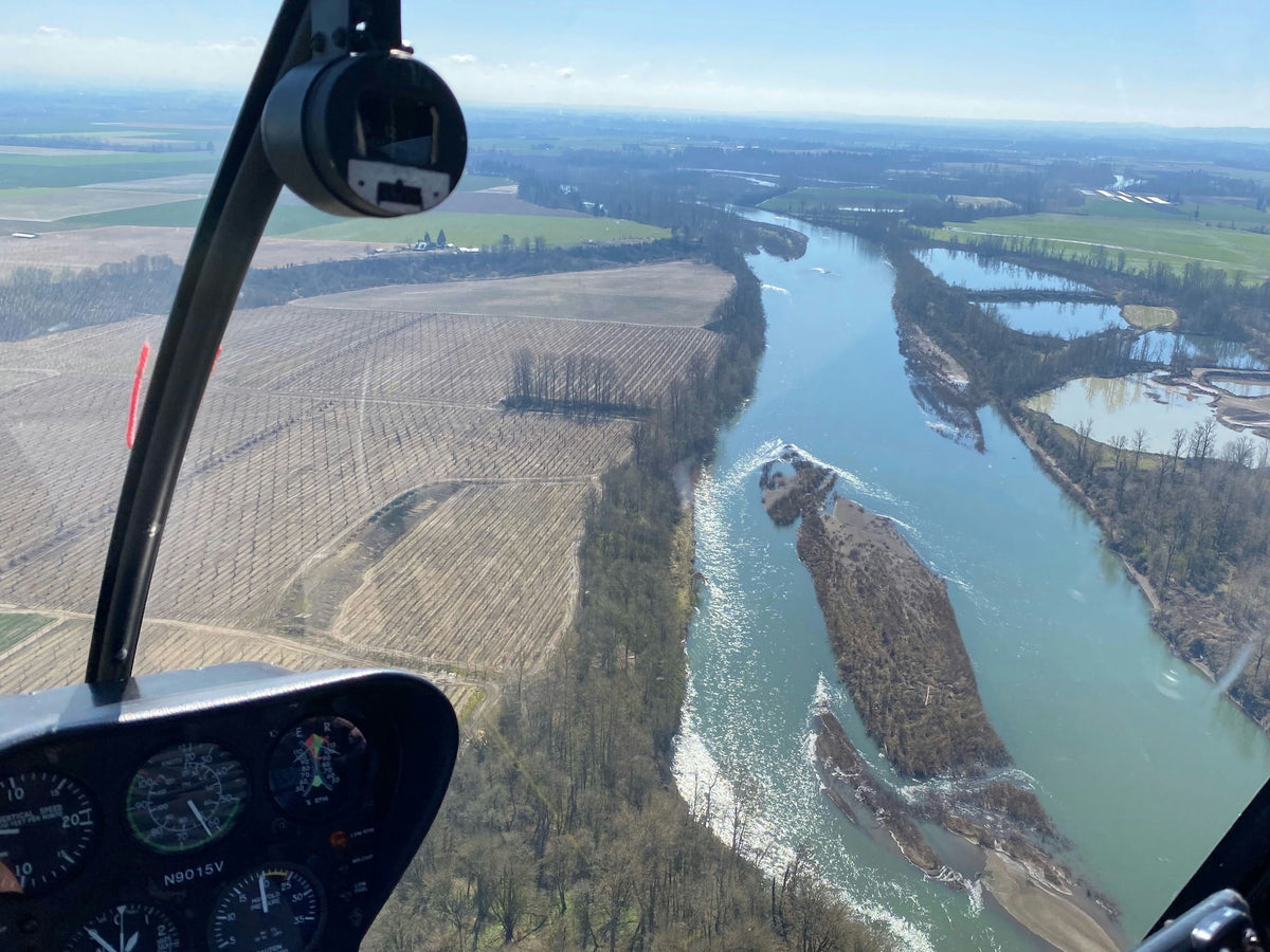 flying-above-water