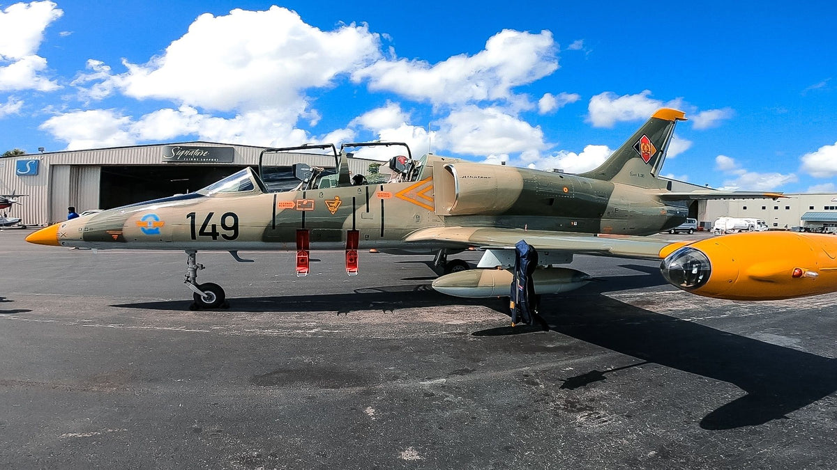 full-length-fighter-jet-exterior