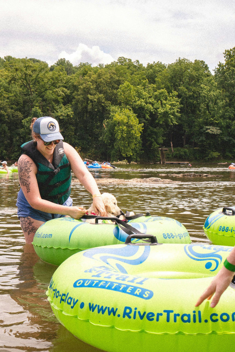 getting-in-tubes-on-river