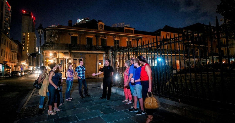 ghost tour noal.jpg
