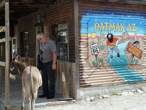 Cowboy shootout in oatman.JPG