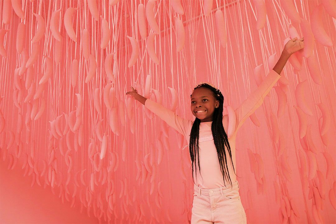 girl-in-pink-room