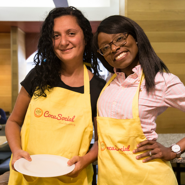 girls-posing-in-paella-class-png