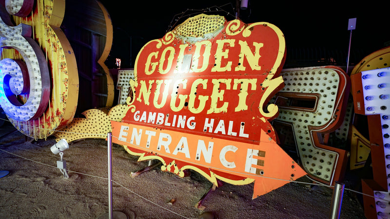 golden-nugget-entrance