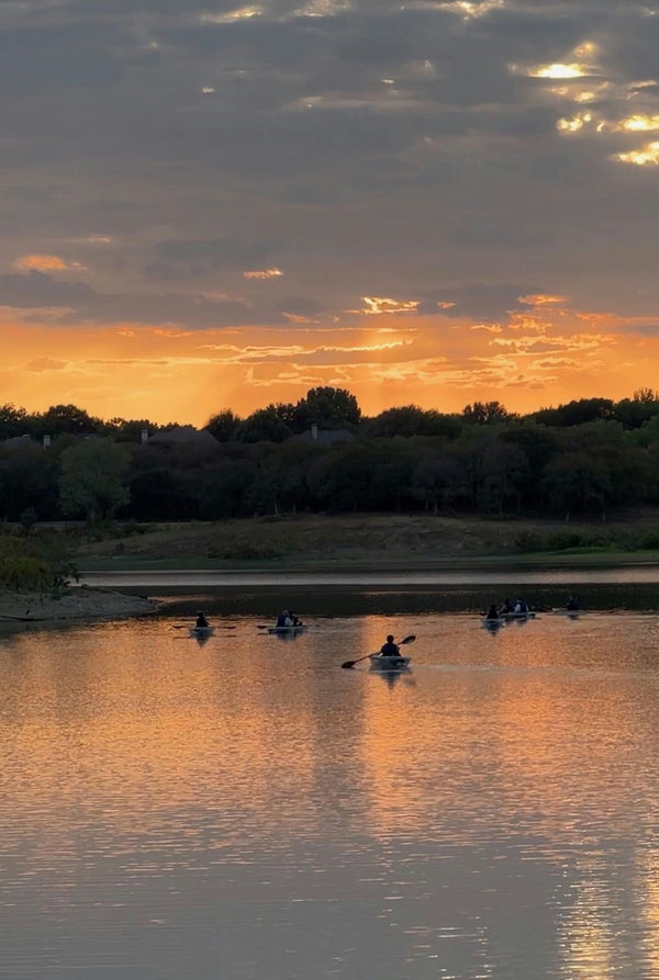 grapevine-lake-sunset-glow-clear-kayak-tour-sunset-on-water-jpg