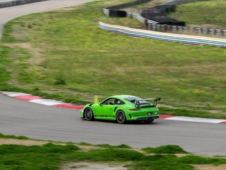 green-porsche-gt-racing