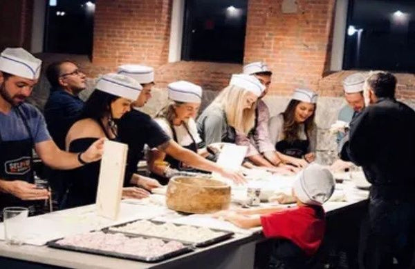 group-making-dish
