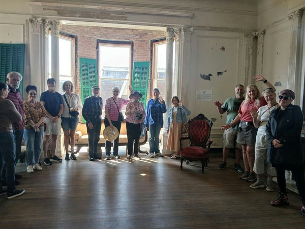 big building in ghost tour