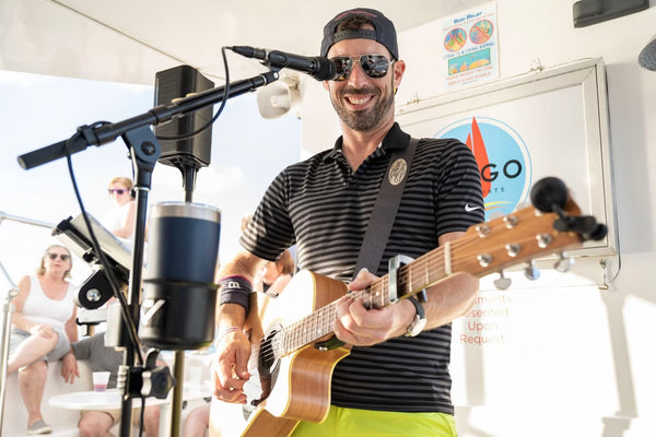 guy-playing-guitar