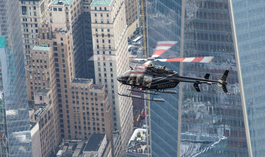 heliny-helicopter-flying-through-buildings.jpg