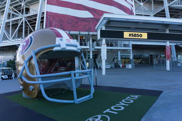 helmet with stadium