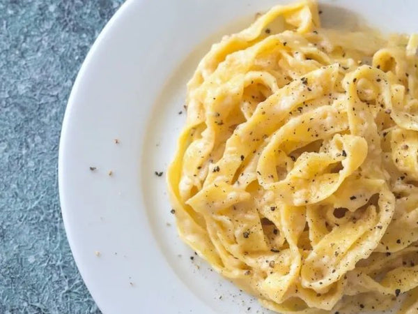 teenage-kids-making-pasta.png