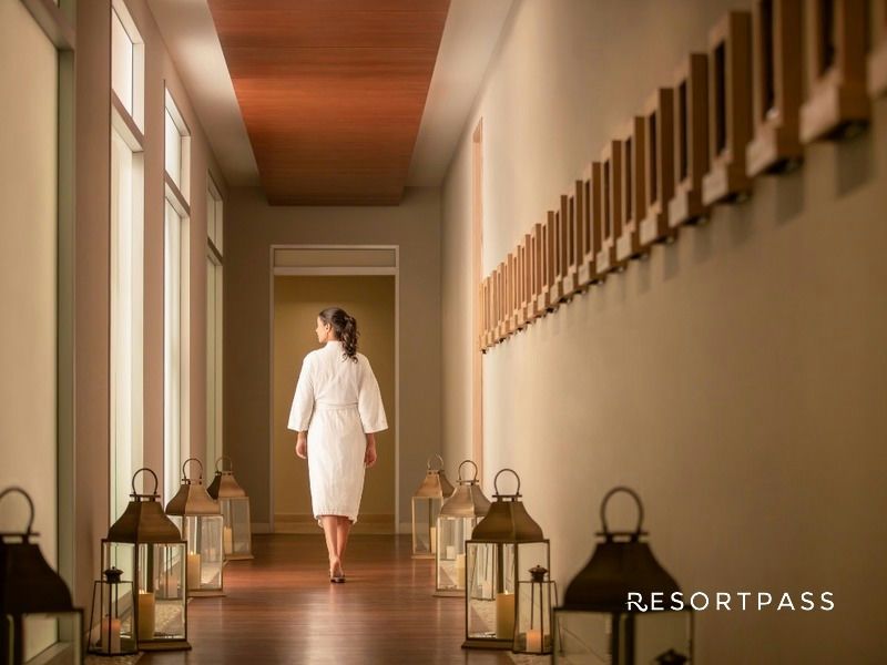 hot-stone-massage-leaf-spa-fairmont-chicago-lantern-hallway-robe-logo.jpg