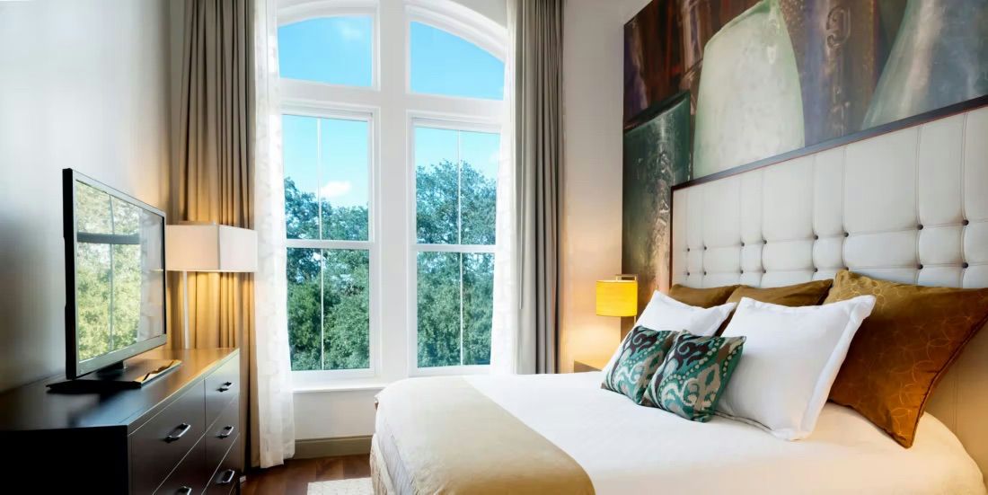 hotel-room
