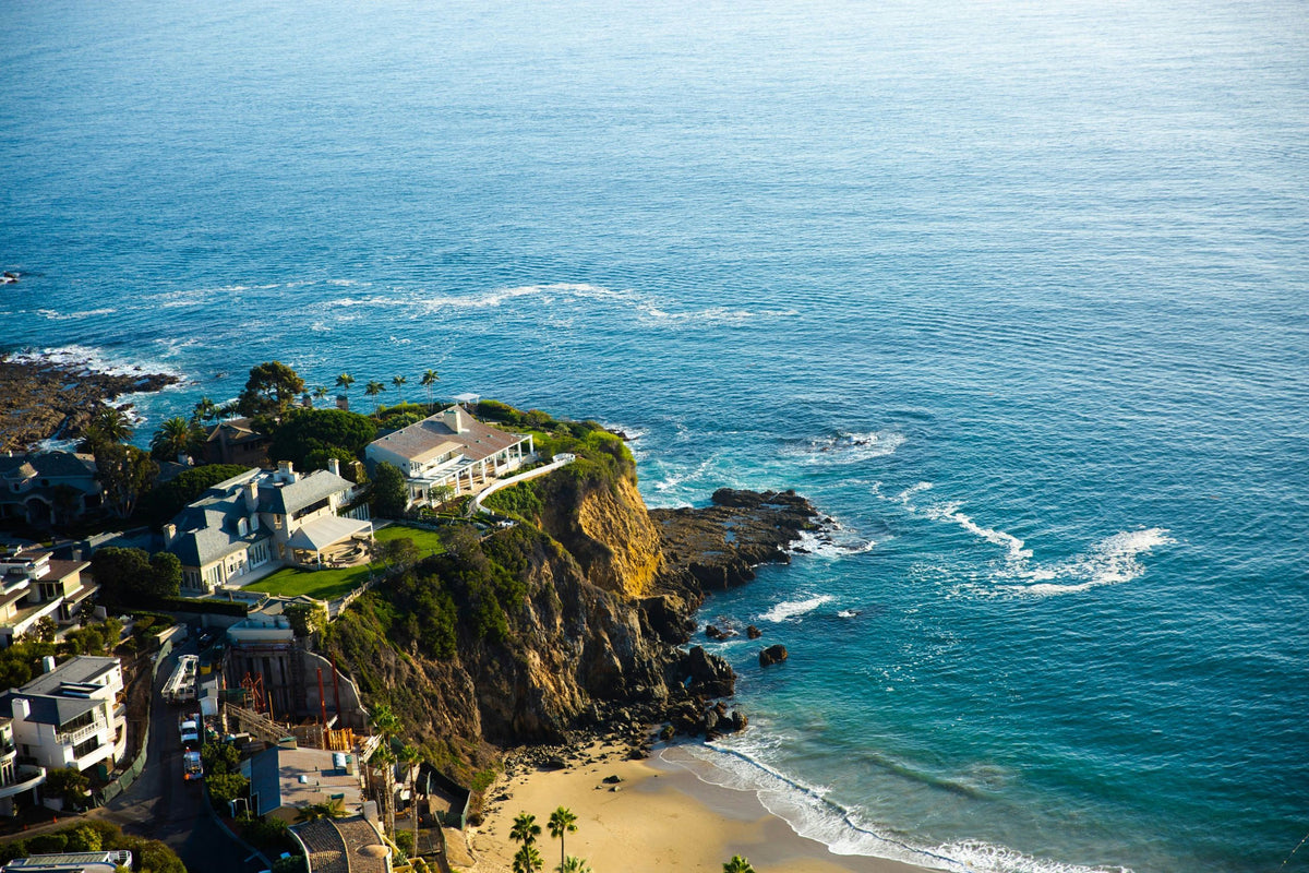 houses-on-cliff-jpeg