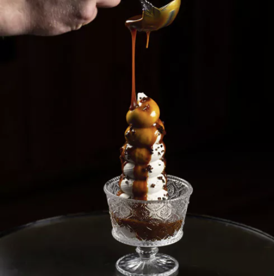 ice-cream-with-sauce