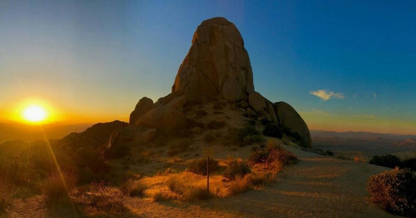 Iconic Tom's Thumb Hike.jpeg