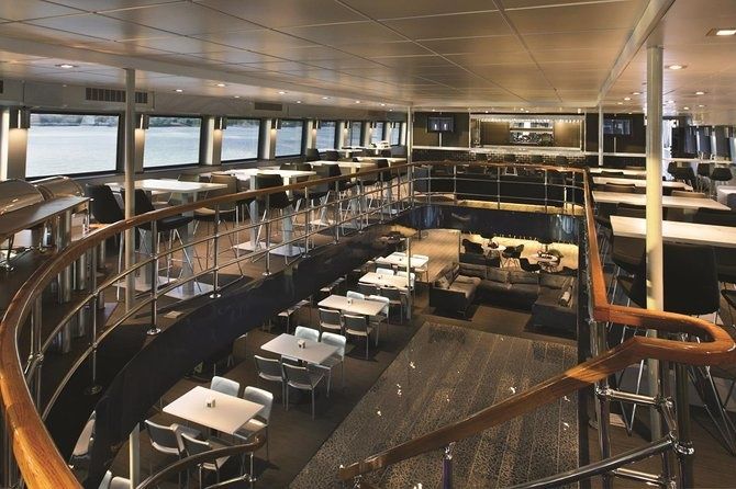 inside-boston-cruise