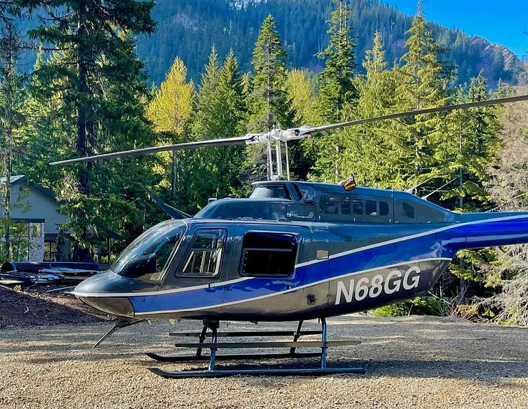 landed-blue-helicopter