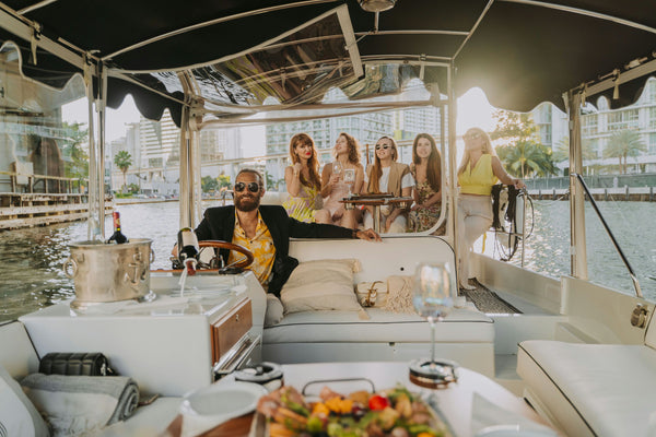 luxury-boat-cruise-with-driver