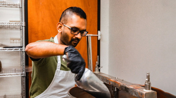 madhu-chocolate-behind-the-scene-harshit-putting-nibs-2-jpg