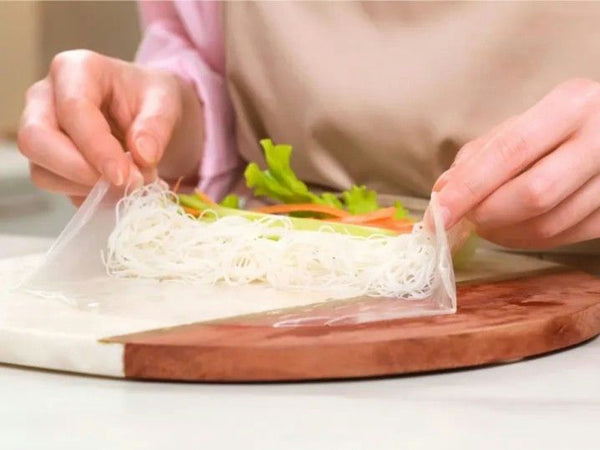 Making-spring-rolls-.jpeg
