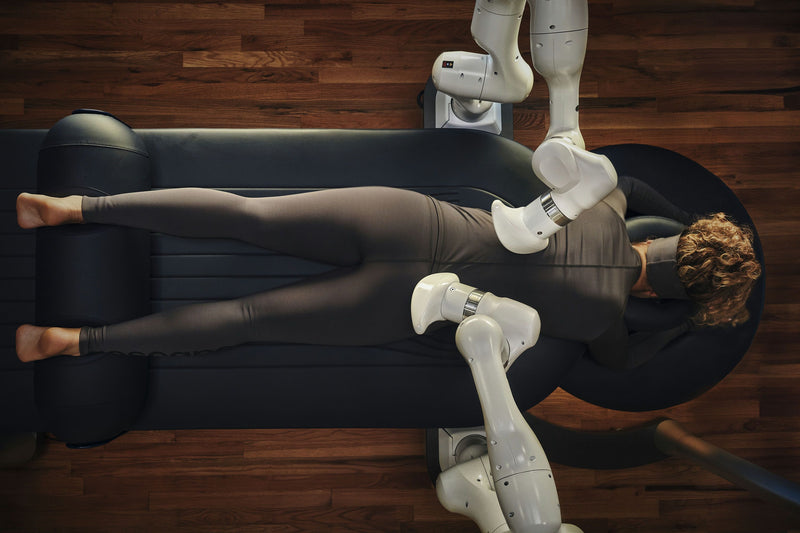 massaging-person-using-ai-aescape