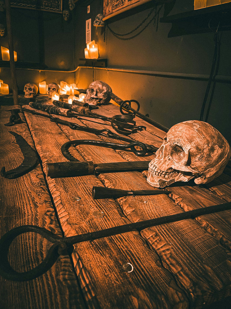 medieval-torture-museum-st-augustine-tools-display-detail.jpg