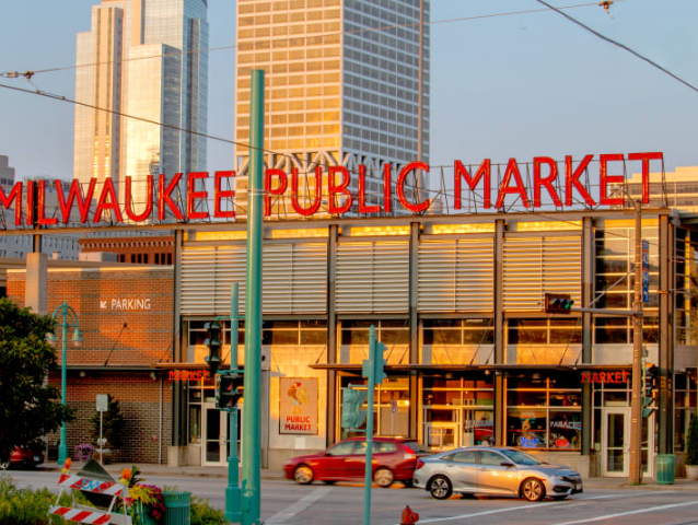 Sips and Tastes of Milwaukee Food Tour