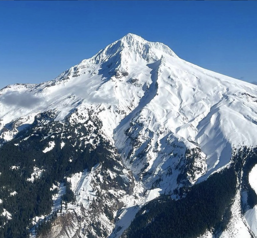 mount-hood-in-snow