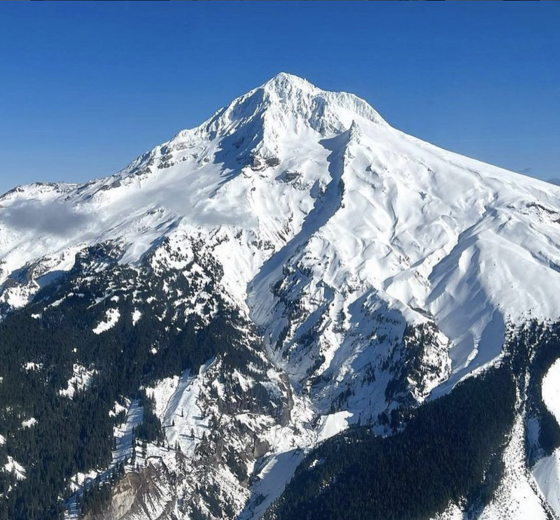 mount-hood-in-snow