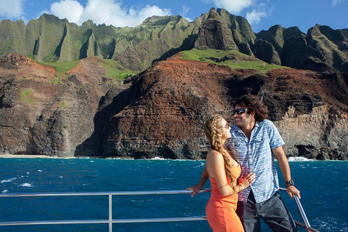 napali-sunset.couple.jpg