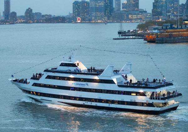 Saturday Dinner Cruise in New York City
