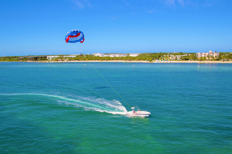 parasailing-downtown-seaport-on-the-water-jpg