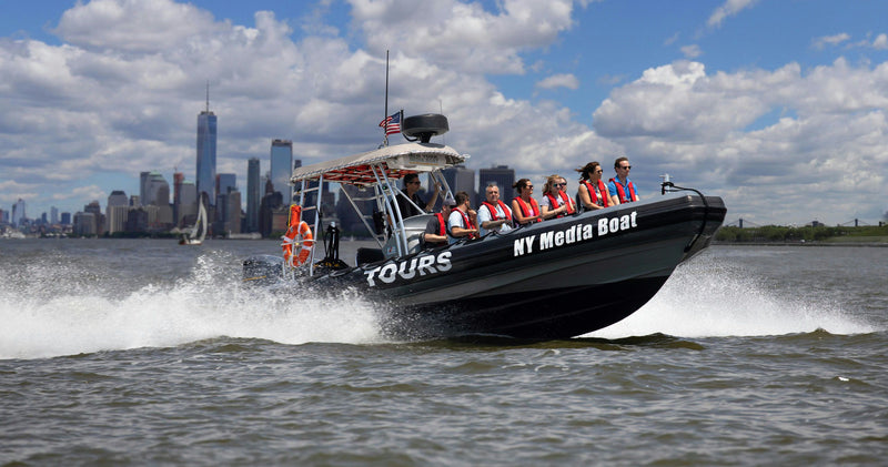 people-on-speedboat-tour-jpeg