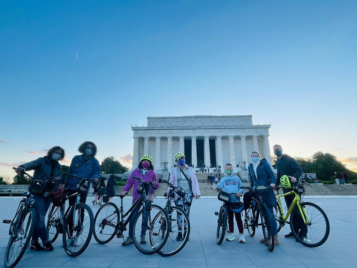 people-with-bikes-posed-at-lincoln-memorial-jpg