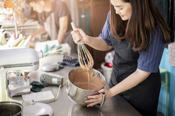 person-whisking-in-class