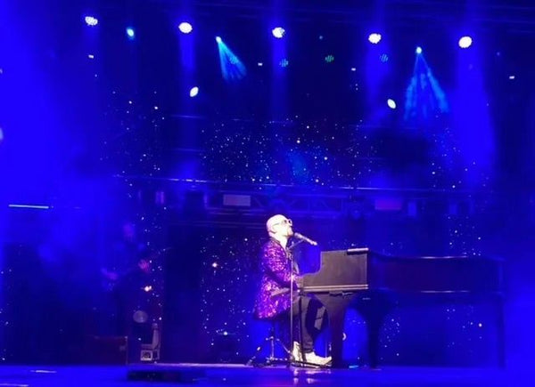 GIFTORY-PIANO-MAN-2000×1429.jpg