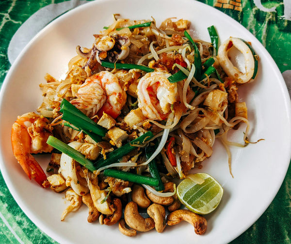 plate of pad thai
