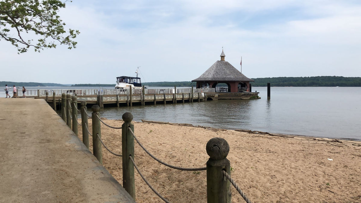 pontiac-river-boat-and-dock-jpeg