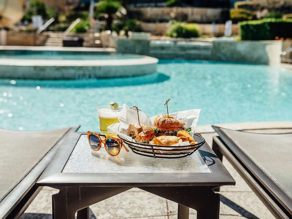 poolside-snacks