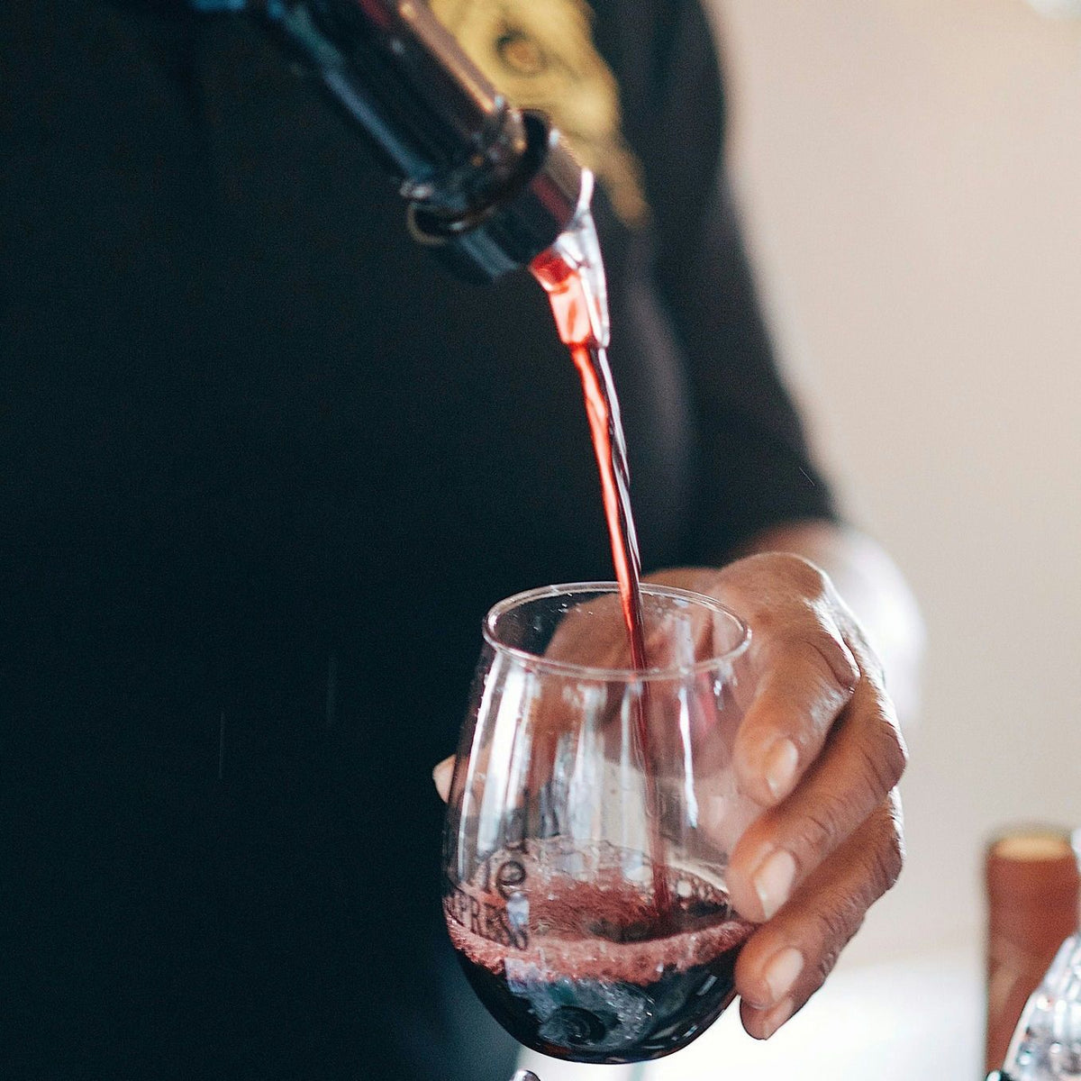 pouring-red-wine
