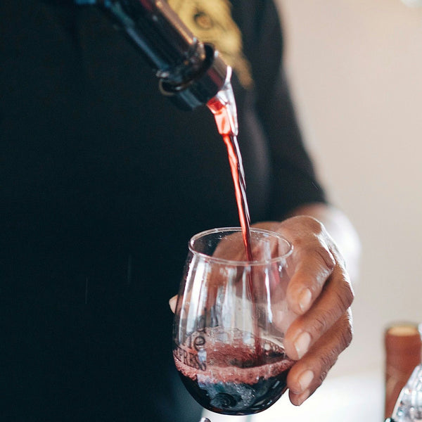 pouring-red-wine