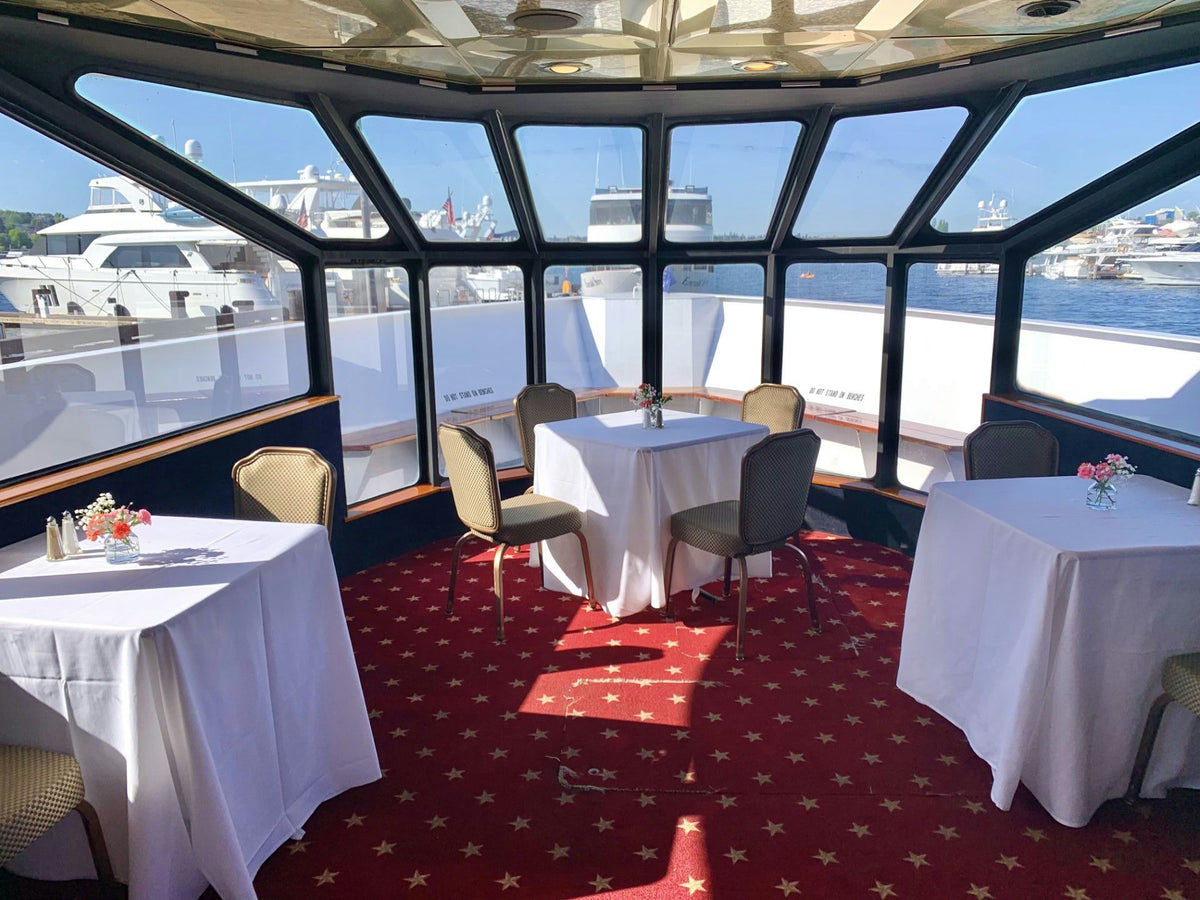 private-dining-on-boat