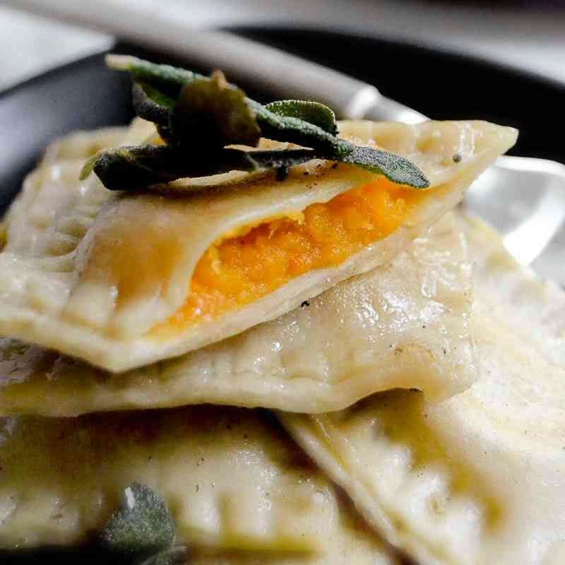 pumpkin-ravioli-cooking-class-charlotte-pumpkin-filling.jpg