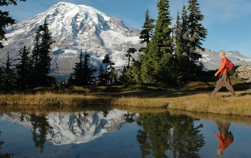 reflection-of-mountain-on-lake