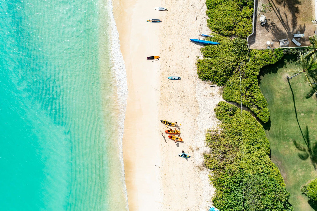 rental-kayaks-on-the-beach-in-kailua-jpg