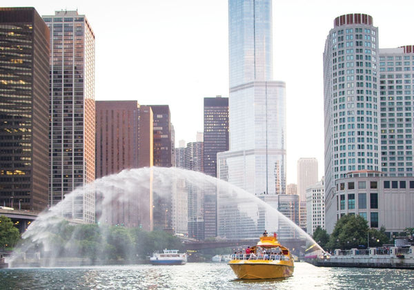 River & Lake Architectural Tour on chicago river